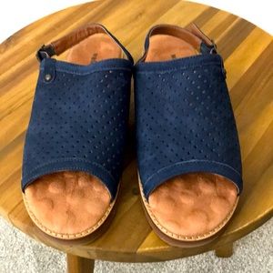 WALKING CRADLES Sandals, size 8.5